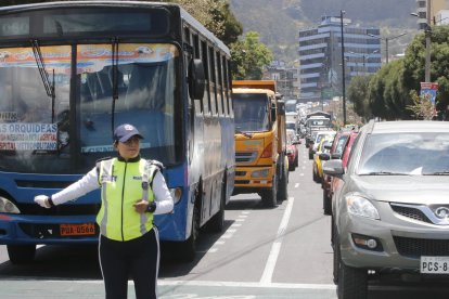 Las medidas de restricción vehicular se mantienen en el feriado de la Fundación de Quito.