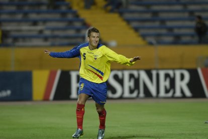 Patricio Urrutia, quien disputó el Mundial Alemania 2006 con la Tri, es el nuevo técnico del combinado sub-17.