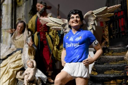 Está figura de Diego Maradona estará en los pesebres de los italianos.