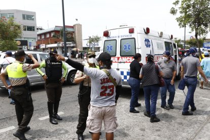 Un hombre fue víctima de un robo por parte de sacapitan en el sector de La Alborada, la víctima recibió un disparo en la pierna izquierda