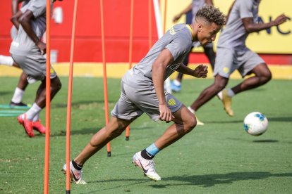 Byron Castillo uno de los jugadores más regulares del Barcelona 2020.