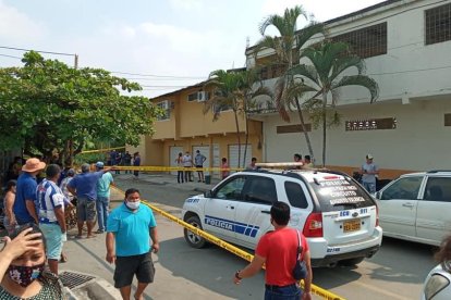 La policía continúa recabando información.