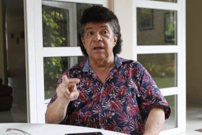 Gustavo se recupera en compañía de su hija Ámar y de sus familiares.