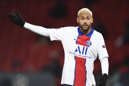 Neymar metió más leña al fuego sobre el futuro de su amigo Lionel Messi.