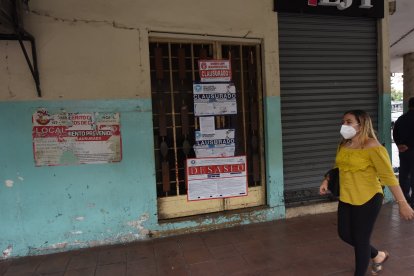 La clausura de los locales en la Bahía es indefinida.