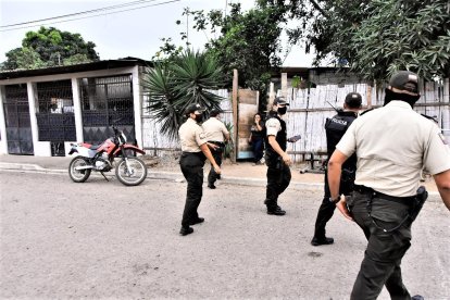 El sangriento ataque alarmó a los habitantes del barrio Urdesa, en el noreste de Machala.