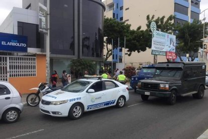 El robo se perpetró en pleno centro de la ciudad de Manta.