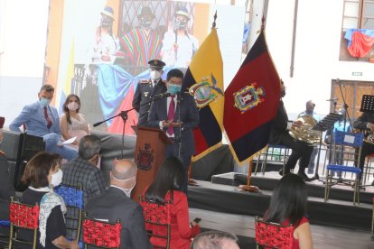 La sesión solemne se realizó en la Plaza Victoria, en San Roque, centro de Quito.