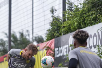 Javier Burrai en un momento del entrenamiento fuera de su arco.
