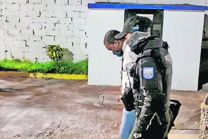 Se investiga si está involucrado en otras muertes violentas.