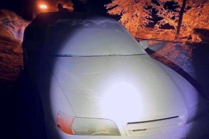 Así quedó el auto del joven que se confió en la ruta que le dio su gps.