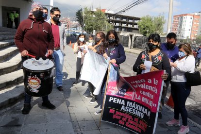 Los familiares de la víctima exigieron que el acusado cumpla con la máxima pena.