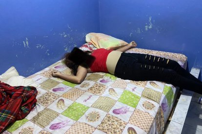 Así hallaron a Eliana Basurto dentro del hostal.