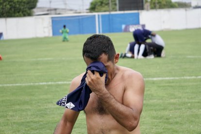 Jugadores y cuerpo técnico se fueron de llanto al final del partido