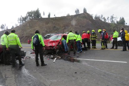 El accidente ocurrió en la curva de San Andrés, en Guano, Chimborazo.