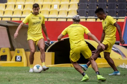 Barcelona está listo para recibir al Mushuc Runa en el estadio Monumenta.