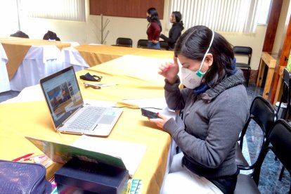 Para ingresar a las instalaciones hay que registrarse y es necesario presentar la cédula de identidad.