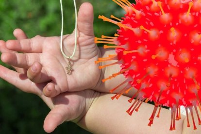 Un nuevo caso se da en el mundo por no respetar el confinamiento. Esa es la lección a aprender.