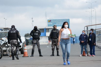 Los allegados de los reos expresaron su preocupación tras el reciente motín.