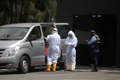 El UEESLab realiza pruebas diarias de diagnóstico y también realiza secuenciación del genoma de los virus detectados.