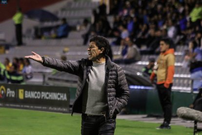 Paúl Vélez continuará su carrera en Delfín, para la temporada 2021.