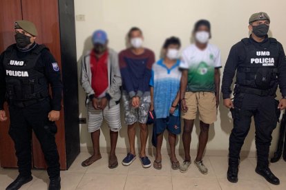 Los sospechosos capturados fueron llevados ante las autoridades judiciales.