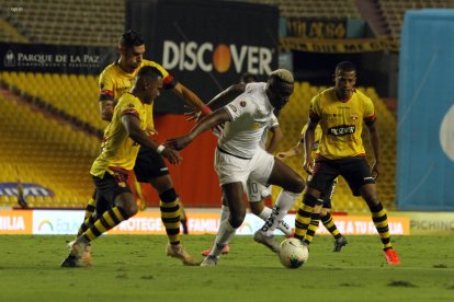 Barcelona y Liga de Quito igualaron 1-1, en la final de ida de la LigaPro.