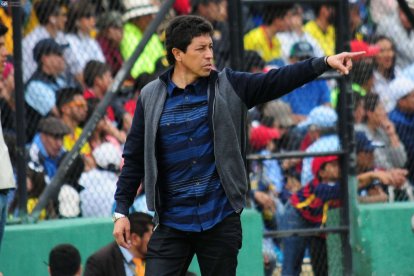 Paúl Vélez será entrenador del Delfín por dos temporadas.