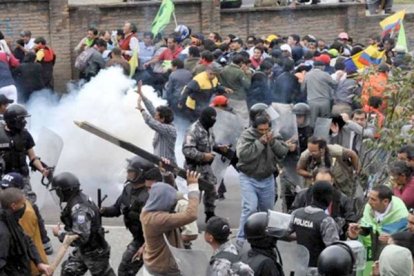 Se investiga la muerte de tres personas durante las protestas