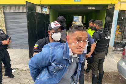 Los sospechosos intentaron esconderse en una casa donde guardaban las armas.