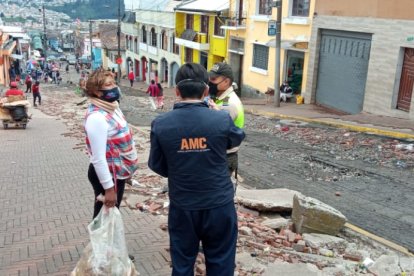 Los agentes los encontraron justo en el momento cuando querían botar desperdicios en sitios no autorizados.