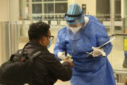 Los controles sanitarios en los aeropuertos de Quito y Guayaquil son rigurosos, según el MSP.