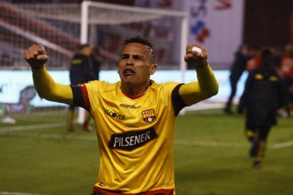 El delantero uruguayo Jonatan Álvez apenas marcó seis goles con Barcelona, en la temporada 2020.