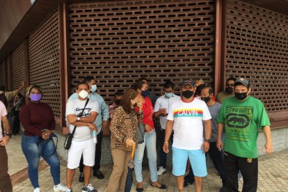 Los representantes de los centros de tolerancia se reunieron ayer en el Municipio.