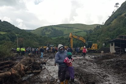 El derrumbe se presentó el domingo 3 de enero, pero los cadáveres fueron rescatados al otro día.