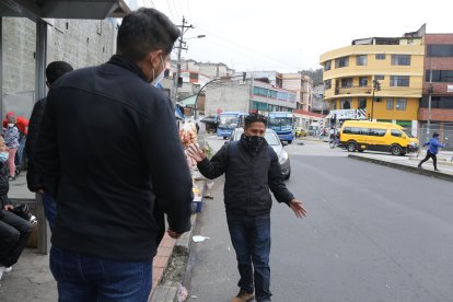 El afectado recreó el momento cuando el  supuesto policía quería llevarlo detenido.