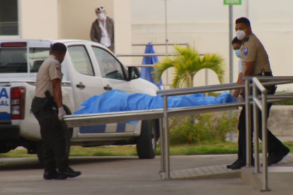 La víctima pereció tras recibir un tiro en una pierna.