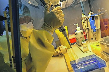 Referencial. Aún no se tienen los resultados del paciente sospechoso de tener la nueva variente de covid-19.