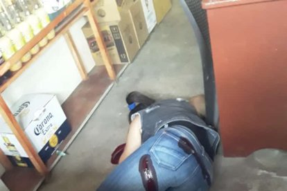 Carmen Alvarado, de 35 años, recibió aproximadamente 7 tiros en su humanidad.