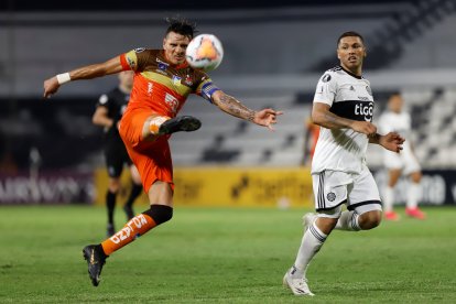 Carlos Garcés llegaría a Barcelona, para reemplazar al uruguayo Jonatan Álvez.
