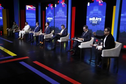 El debate se realizó durante el sábado y el domingo pasado. Dos de los 16 candidatos no se presentaron al conversatorio.