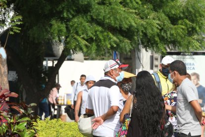 La mañana de este martes, familiares de Jairo Rodríguez fueron a retirar su cadáver a la morgue de Criminalística, en el suroeste de Guayaquil.