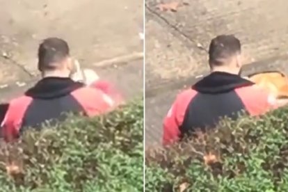 El empleado fue grabado mientras se comía el pedido.