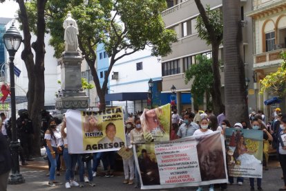 Lisbeth Baquerizo fue hallada sin vida el pasado 21 de diciembre. Se han realizado varios plantones exigiendo justicia.