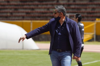 Sachi Escobar cumple con su cuarta temporada al frente de la Universidad Católica.