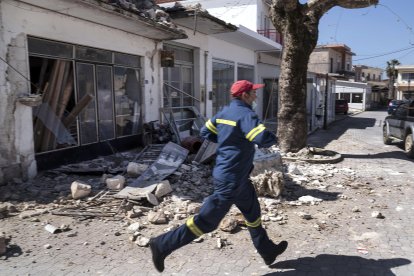 Sismo en Grecia en diciembre. Se han presentado varios sismo en Ecuador desde enero.