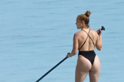 La foto que ha causado revuelo le fue tomada desprevenida.