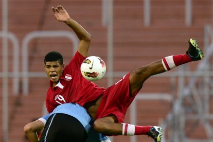 El volante peruano Wilder Cartagena viene de militar en Godoy Cruz, de Argentina.