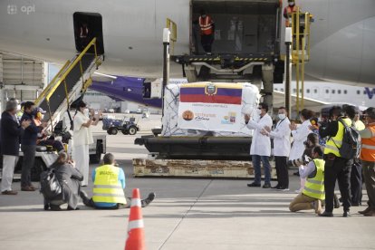 Llegaron las vacunas a Quito.