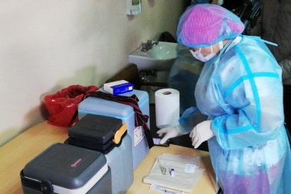 Vacunación. En el hospital Militar de Quito también se aplicarán las vacunas al personal médico en la primera fase.